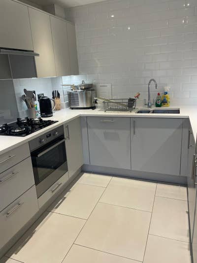 High standard very clean home two double bedrooms  Main Photo