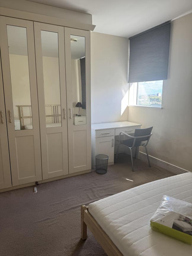 Four double rooms in quiet penthouse luxury flat Main Photo