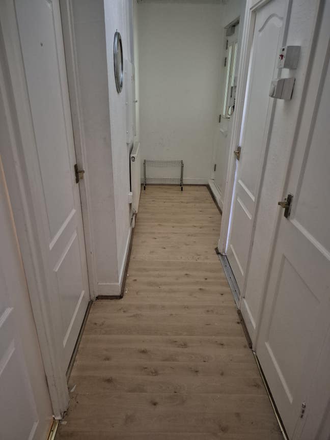A large double bedroom to let  Main Photo