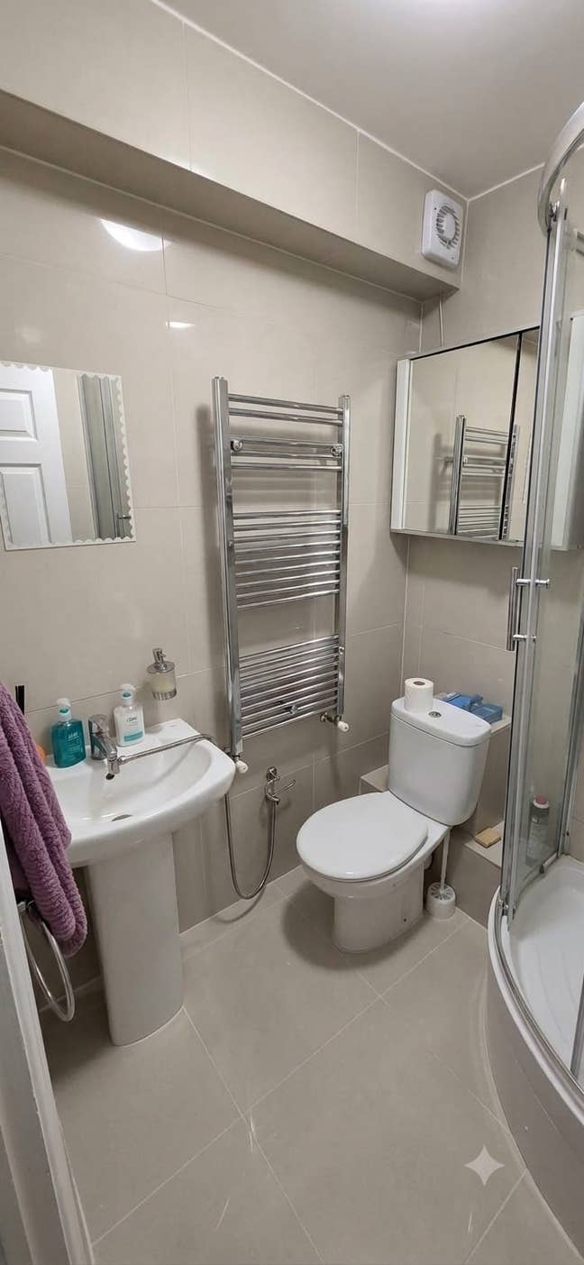 Cosy ensuite double room_few mins away from tube! Main Photo