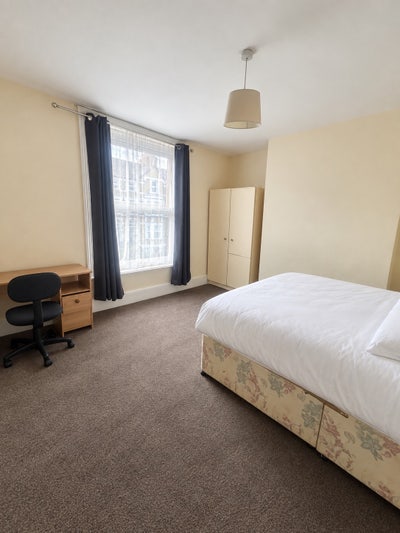 Rooms in city centre available  Main Photo