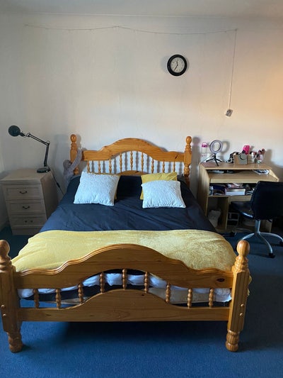 En-suite shower Pl large double room in Stratford  Main Photo