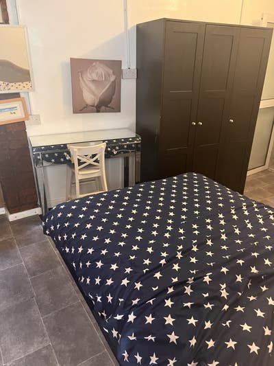 Enfield studio room to rent Main Photo