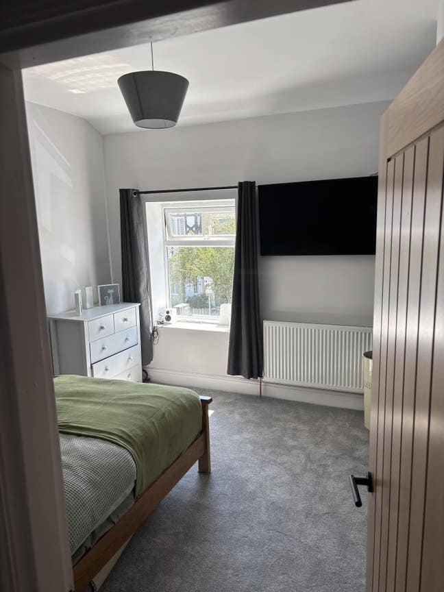 Spare room in my house  Main Photo