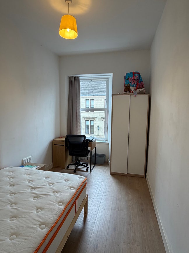 Double bedroom available Main Photo