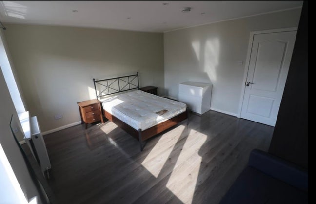 Room availible in maryland stratford Main Photo