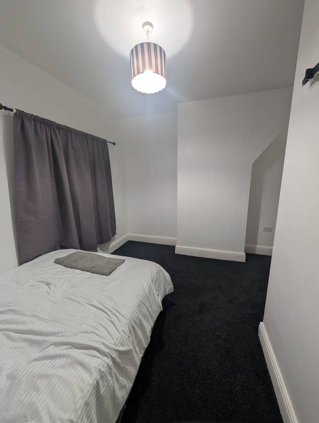 Spacious Furnished 3-Bedroom House | Audenshaw,M34 Main Photo