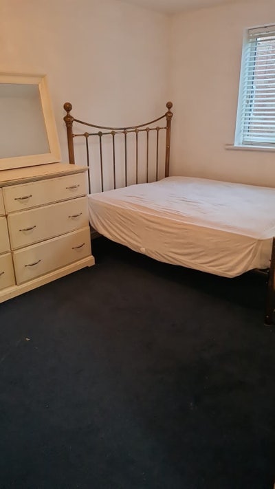Shared room Main Photo