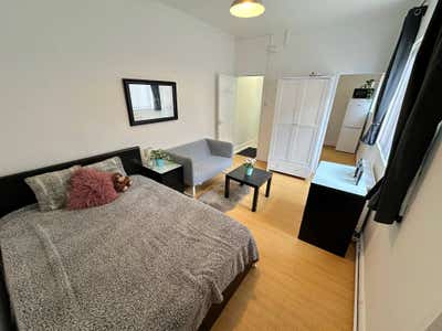 Single room in Bearwood Main Photo