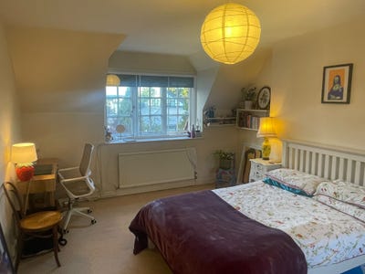 Large double room in friendly house share Main Photo