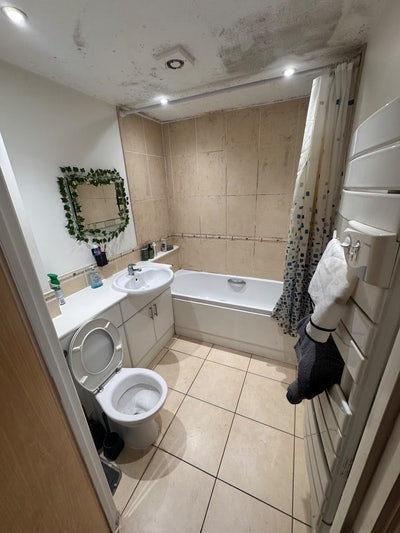 Double bedroom with private bathroom  Main Photo