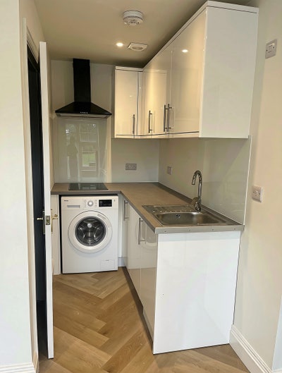 Beautiful Newly Built Studio-Style Room – &pound;950 pcm Main Photo