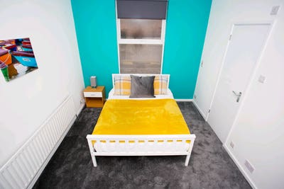 Modern En-Suite Double Room in Southsea  Main Photo