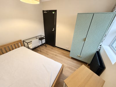 ⭐ No Deposit | Westferry DLR | Canary Wharf area Main Photo