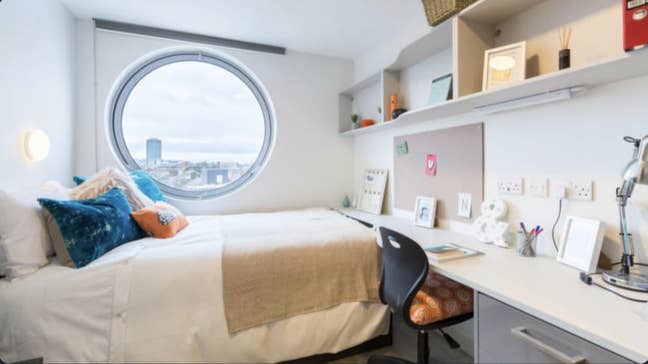 Studio Room to Let - university accommodation Main Photo