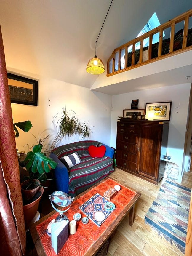 Beautiful Eco House – Mezzanine Room &pound;650 Main Photo