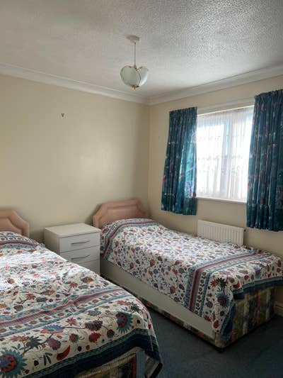A Spacious 1 double room for rent in HA4 9LR Main Photo