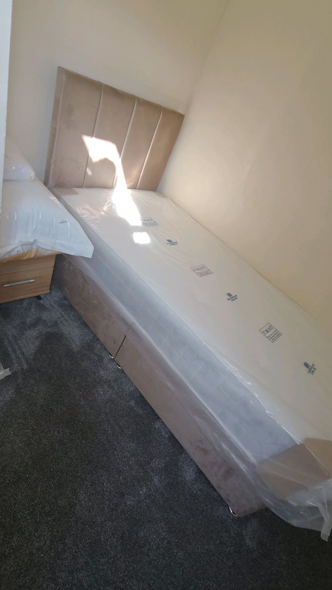 Room for rent in BD7 Main Photo
