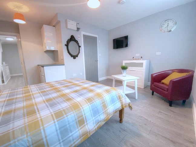 Luxury En-Suite Room Main Photo