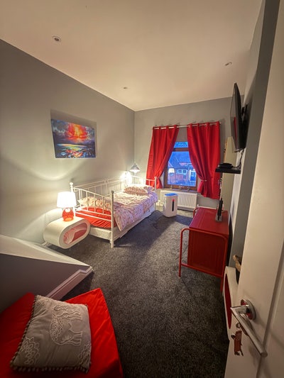 Single room for let  Main Photo