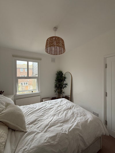 Room available in a 4-bed girly Peckham house 🌸 Main Photo