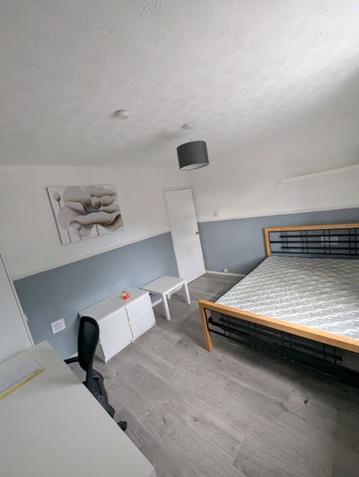  Double  room  for  rent  in  NR1.
 Main Photo