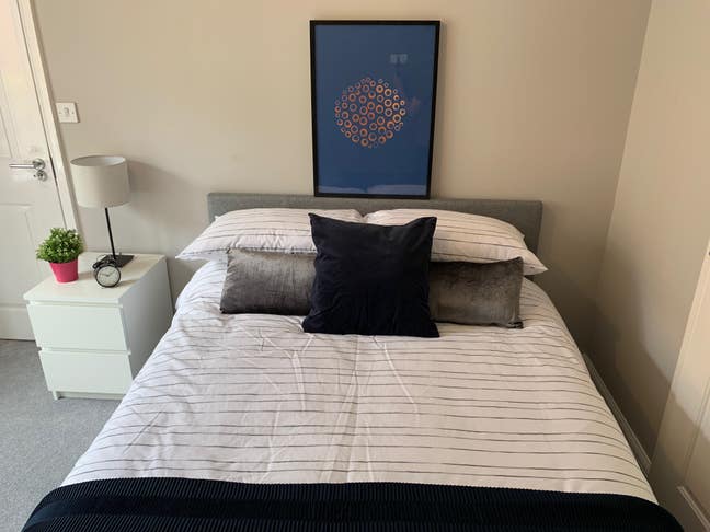 Small Double Room - Modern House - Quiet Location Main Photo