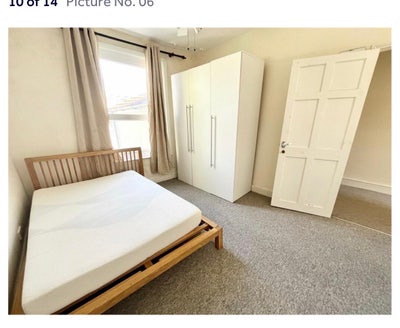 Housemate moving out - double room avaliable  Main Photo