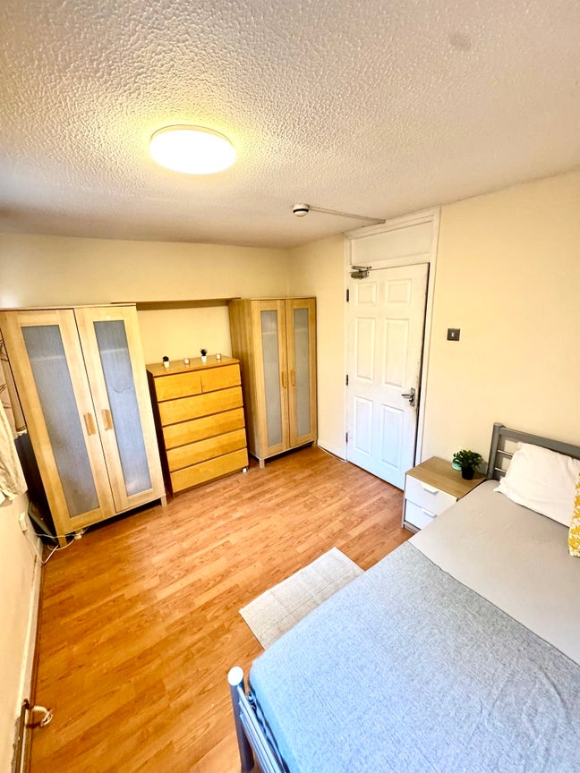 En-Suite Room in a Well-Located Putney Main Photo