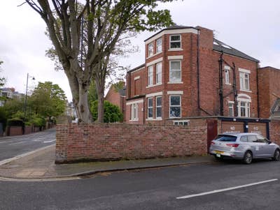 Room in friendly shared flat. Great location. Main Photo