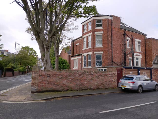 Room in friendly shared flat. Great location. Main Photo