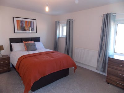 Cozy Double Bedroom in Brickstead Road PE7  ⭐️ R1 Main Photo