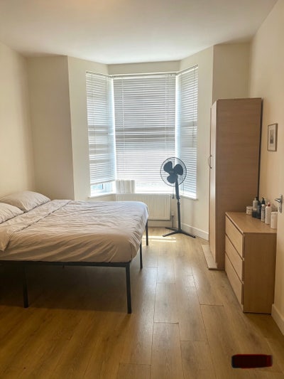 🏠Cozy Double Room🏠 E7  Main Photo