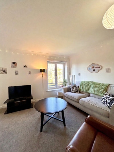 Bright and cozy room in G1 flat :) Main Photo