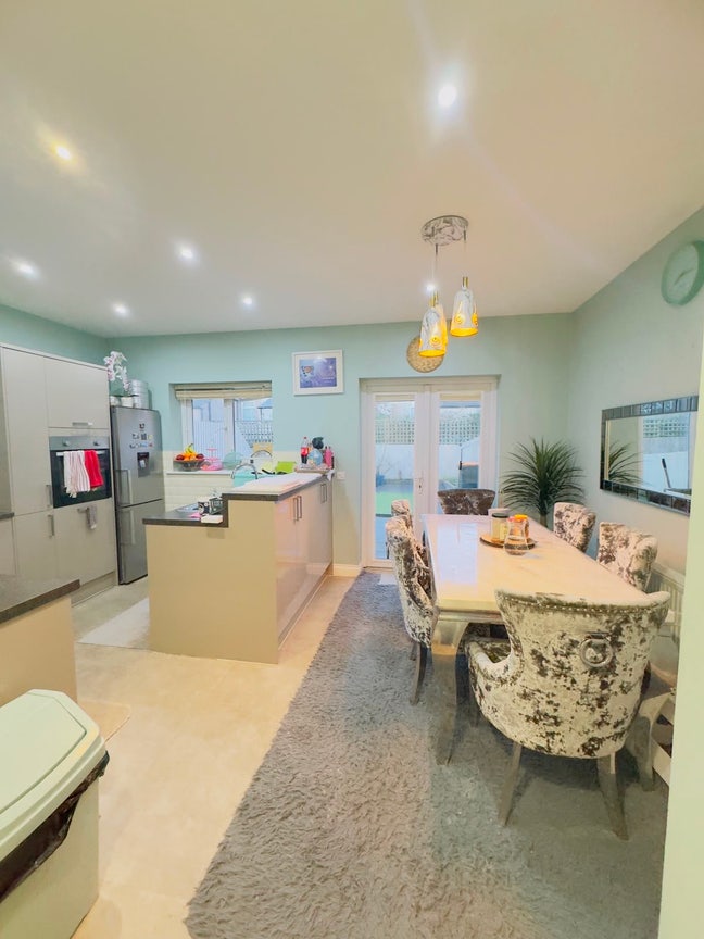 Cosy and Clean Box Room Available- Newport NP19 Main Photo