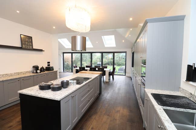 Luxury Property In Streatham - Premium Location!!  Main Photo
