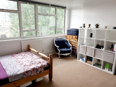 2 Spacious Doubles in Canary Wharf, South Quay E14 Main Photo