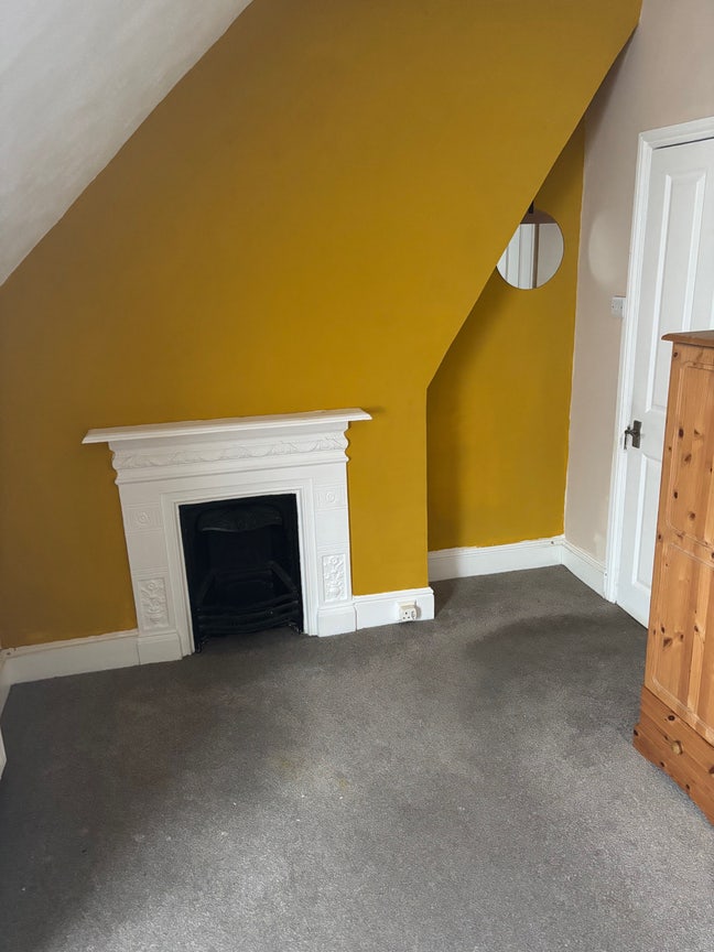 Large double room Main Photo