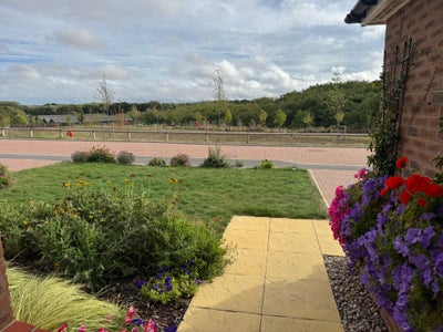 Two Beautiful Double Rooms for Monday to Friday Main Photo