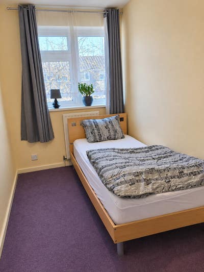 Single room for rent Main Photo