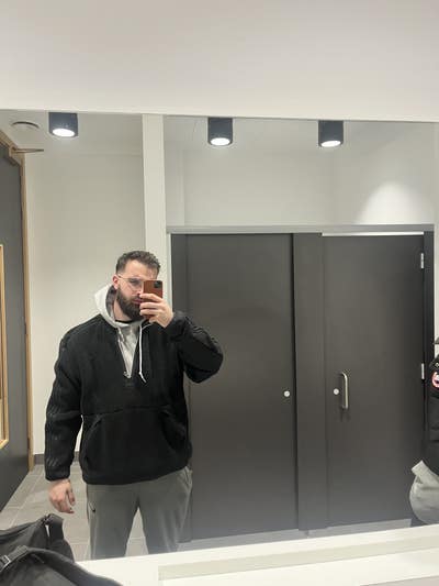 28 year old Male seeks a double room Main Photo