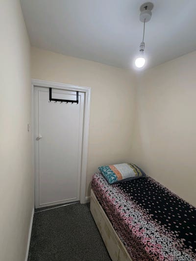 Single room Main Photo