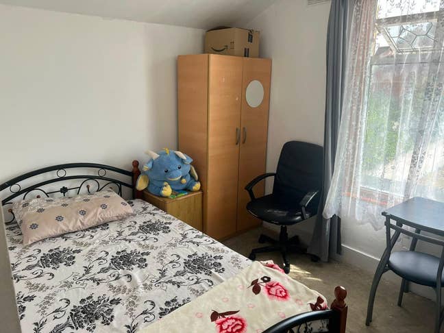 Double Room to Let – East London E12 6Pa Main Photo