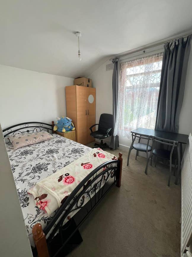 Double Room to Let – East London E12 6Pa Main Photo