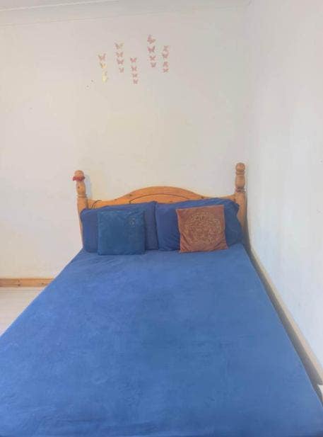 Stunning E10 Double Room – Near Station Main Photo