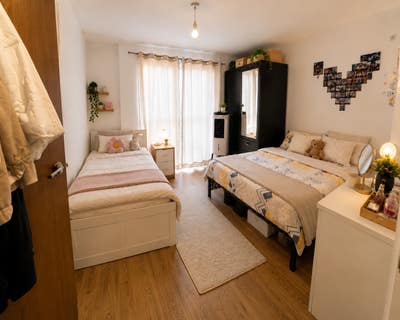 Cozy Single Bed in Shared Double Room  Main Photo