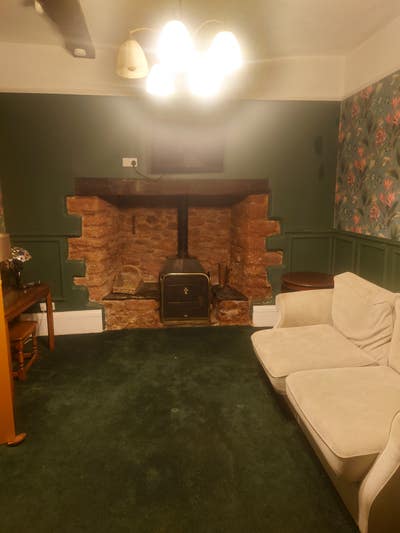 One bed for rent  Main Photo