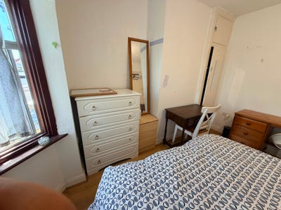 Double room with South Indian family at NorthCheam Main Photo