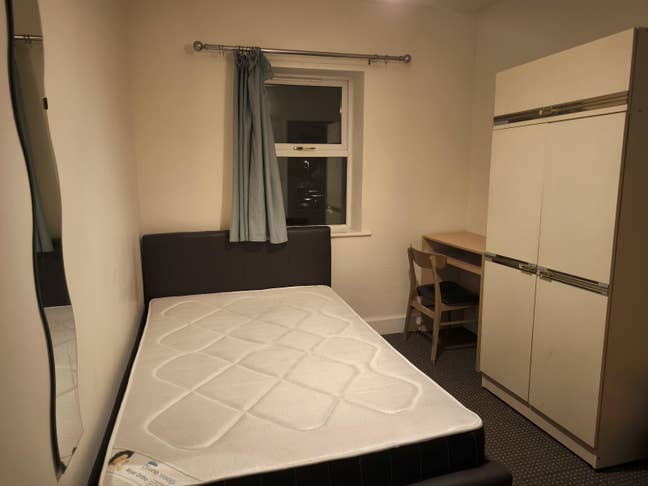 En suite room/from 23rd  October  Main Photo