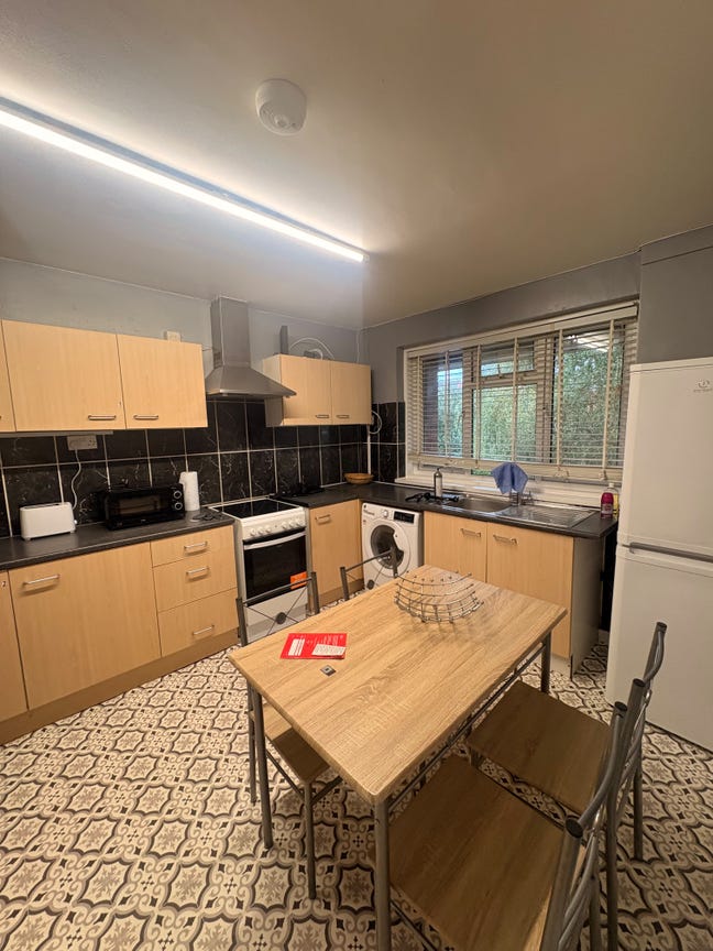 Supported Accommodation Available - Northfield B31 Main Photo